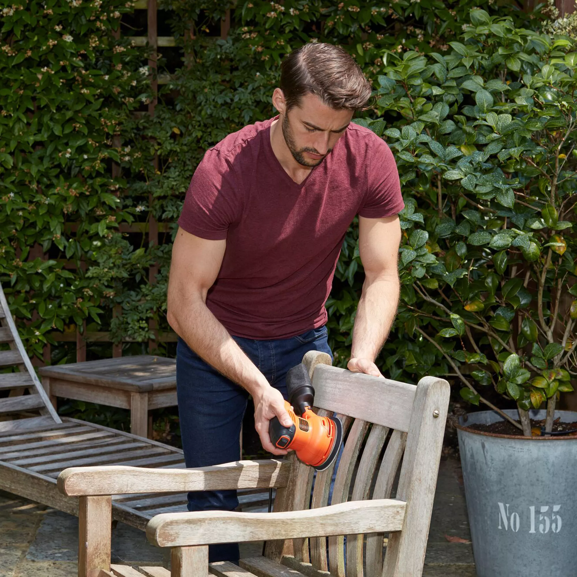 Black+Decker 230W 240V Corded Random Orbit Sander 6 Black+Decker 230W 240V Corded Random Orbit Sander - Image 4