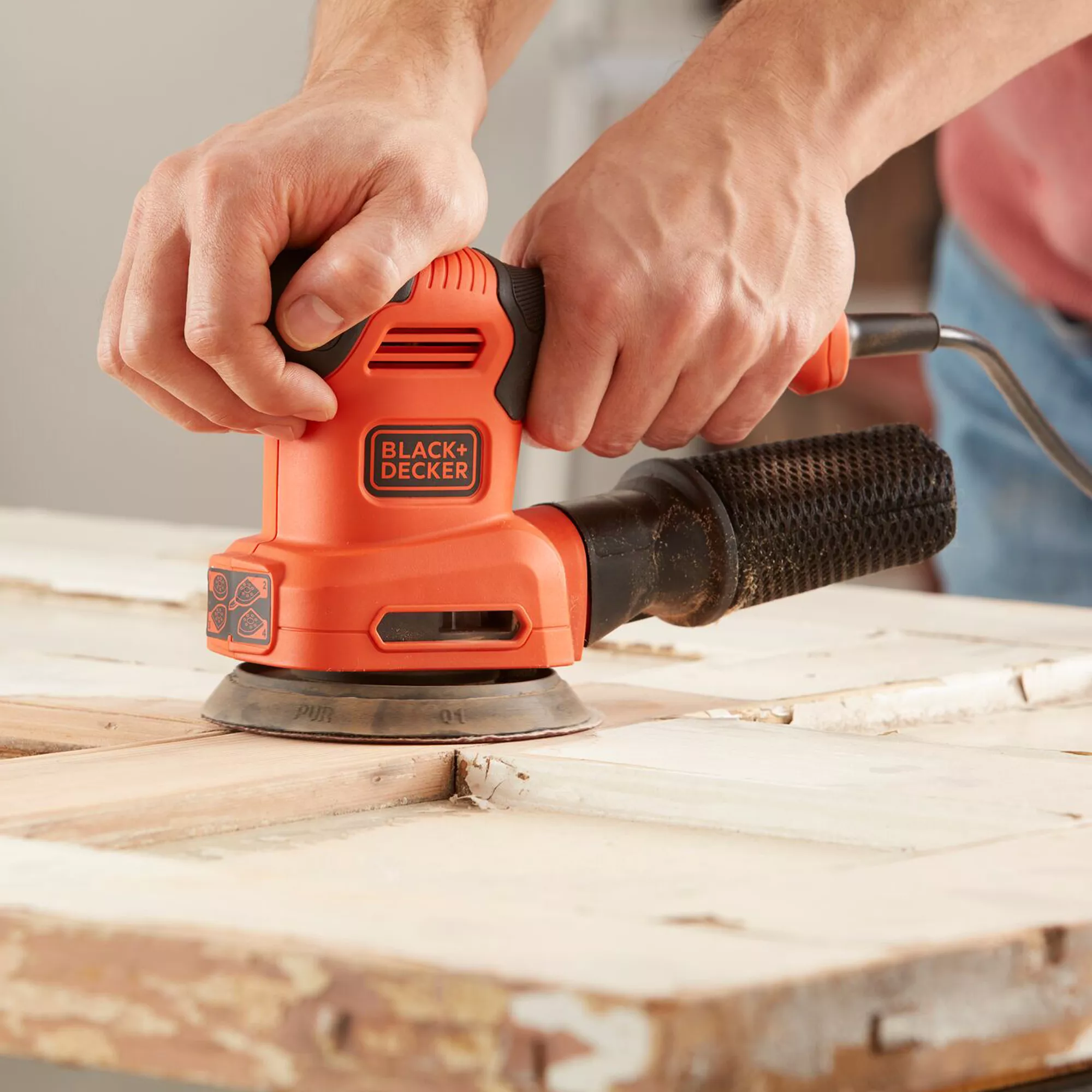 Black+Decker 230W 240V Corded Random Orbit Sander 8 Black+Decker 230W 240V Corded Random Orbit Sander - Image 6