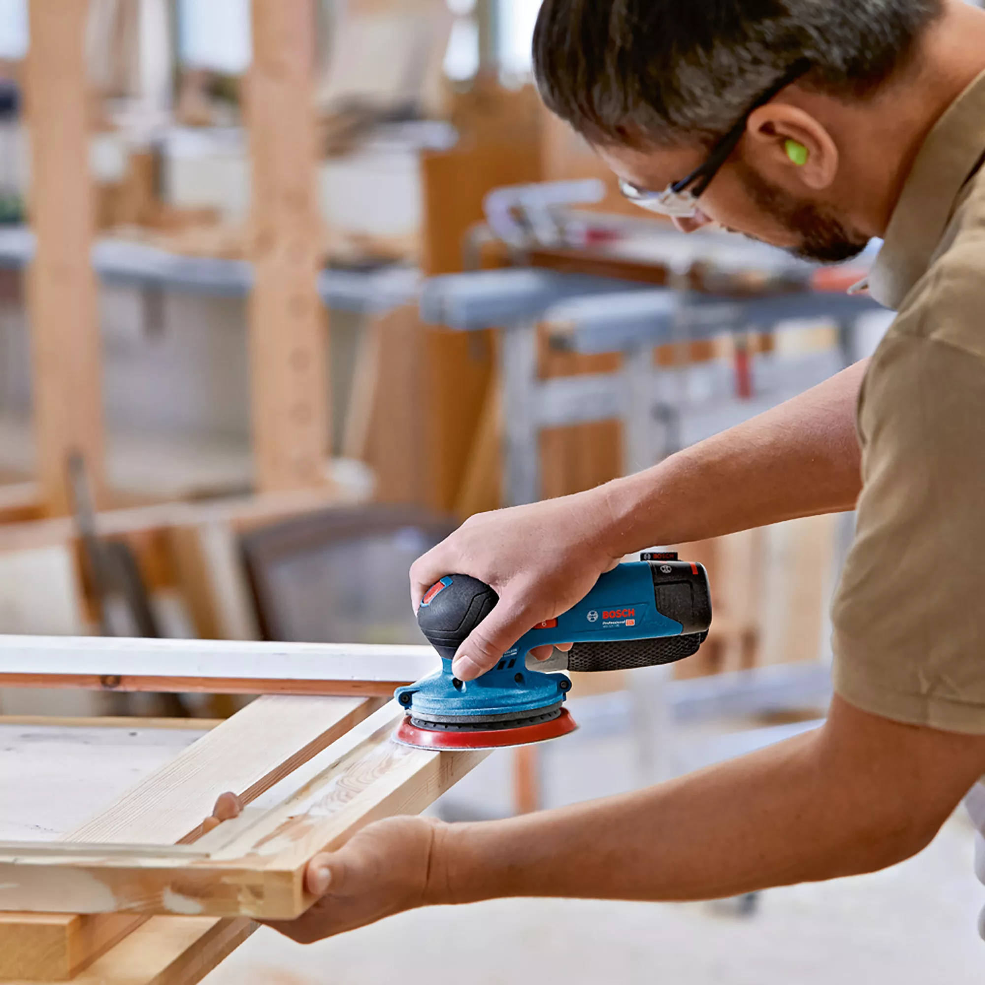 Bosch 12V 125mm Airstream Cordless Random Orbit Sander GEX 12V 125 - Bare Unit 6 Bosch 12V 125mm Airstream Cordless Random Orbit Sander GEX 12V 125 - Bare Unit - Image 4