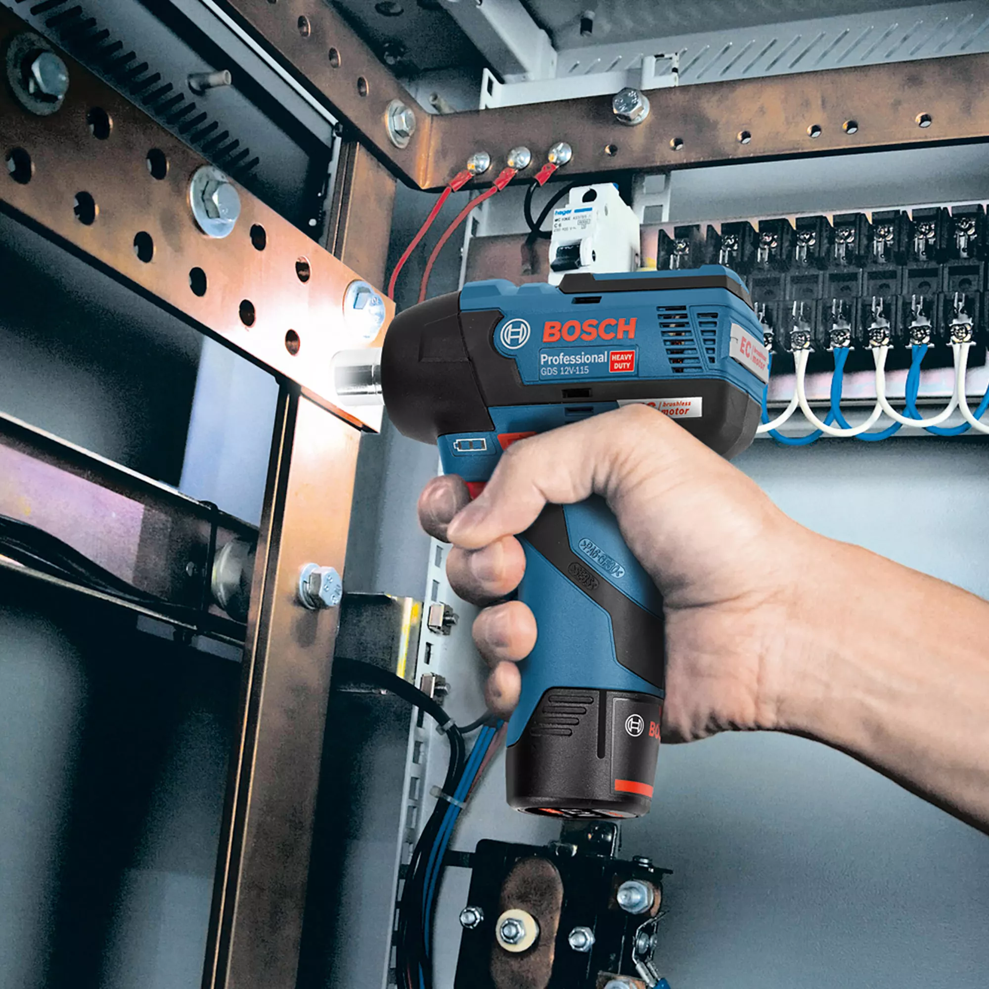 Bosch 12V Corded Impact Wrench GDS 12V 115 - Bare Unit 4 Bosch 12V Corded Impact Wrench GDS 12V 115 - Bare Unit - Image 2