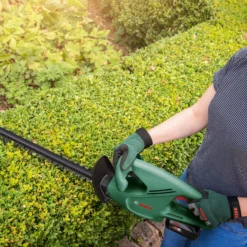 Bosch Power For All 18V 450mm EasyHedgeCut 18-45 Cordless Hedge Trimmer 6 Bosch Power For All 18V 450mm EasyHedgeCut 18-45 Cordless Hedge Trimmer -Hozelock Shop bosch power for all 18v 450mm easyhedgecut 18 45 cordless hedge trimmer4059952574981 03i bq