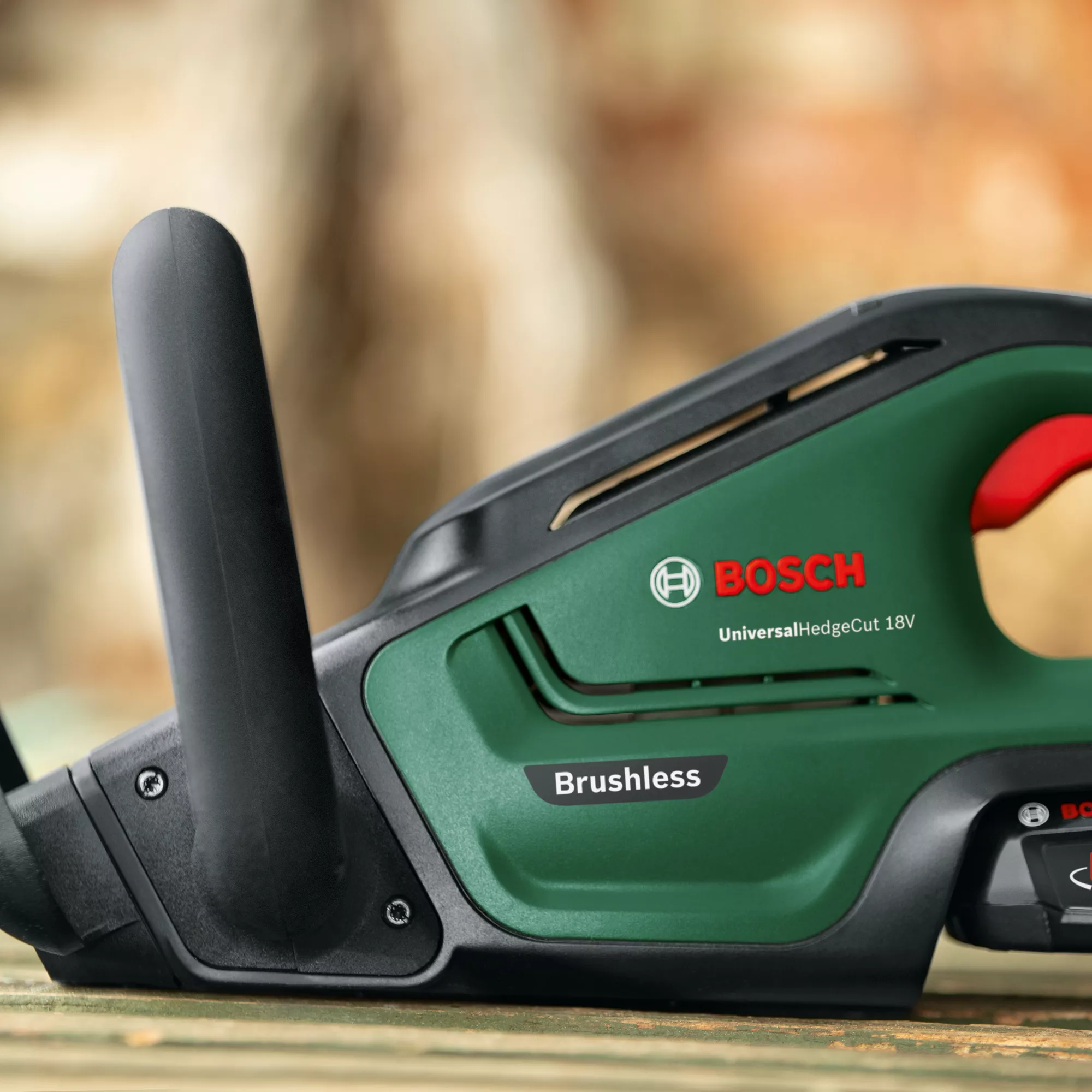 Bosch Power For All 18V 550mm UniversalHedgeCut 18-55 Cordless Hedge Trimmer 7 Bosch Power For All 18V 550mm UniversalHedgeCut 18-55 Cordless Hedge Trimmer - Image 5