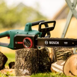 Bosch UniversalChain35 1.8W Mains Fed Corded 350mm Chainsaw 10 Bosch UniversalChain35 1.8W Mains Fed Corded 350mm Chainsaw -Hozelock Shop bosch universalchain35 1 8w mains fed corded 350mm chainsaw4059952608167 03i bq