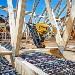 DeWalt 18V 90mm 2 X 5Ah Li-ion XR Cordless Angled Nailer DCN692P2-GB 27 DeWalt 18V 90mm 2 X 5Ah Li-ion XR Cordless Angled Nailer DCN692P2-GB -Hozelock Shop dewalt 18v 90mm 2 x 5ah li ion xr cordless angled nailer dcn692p2 gb5035048467763 07i bq