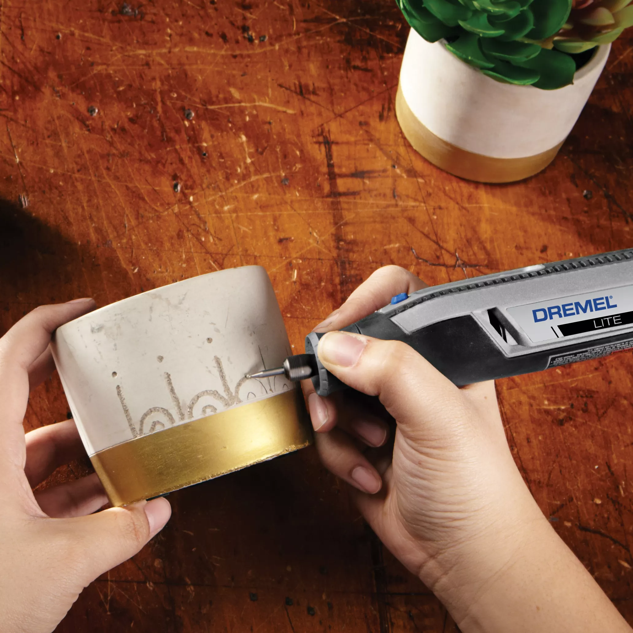 Dremel Lite 2Ah Li-ion Cordless Multi Tool F0137760JB 13 Dremel Lite 2Ah Li-ion Cordless Multi Tool F0137760JB - Image 11