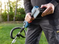 Erbauer 300mm Cordless Grass Trimmer EGT18-Li - KIT -Hozelock Shop erbauer 300mm cordless grass trimmer egt18 li kit3663602418245 31i