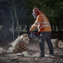 Erbauer ECSP41 41cc 400mm Petrol Chainsaw 17 Erbauer ECSP41 41cc 400mm Petrol Chainsaw -Hozelock Shop erbauer ecsp41 41cc 400mm petrol chainsaw5059340255897 01i