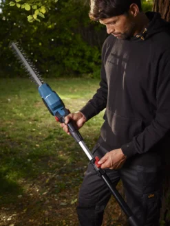 Erbauer Pole 18V 450mm EPHT18-Li - KIT Cordless Hedge Trimmer 22 Erbauer Pole 18V 450mm EPHT18-Li - KIT Cordless Hedge Trimmer -Hozelock Shop erbauer pole 18v 450mm epht18 li kit cordless hedge trimmer3663602418252 14i