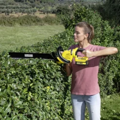 Kärcher 18V 500mm 14442420 Cordless Hedge Trimmer 18 Kärcher 18V 500mm 14442420 Cordless Hedge Trimmer -Hozelock Shop karcher 18v 500mm 14442420 cordless hedge trimmer4054278550442 03i bq