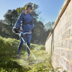 Mac Allister 33cc Petrol MBCP33-4 Brushcutter 17 Mac Allister 33cc Petrol MBCP33-4 Brushcutter -Hozelock Shop mac allister 33cc petrol mbcp33 4 brushcutter5059340124322 01i