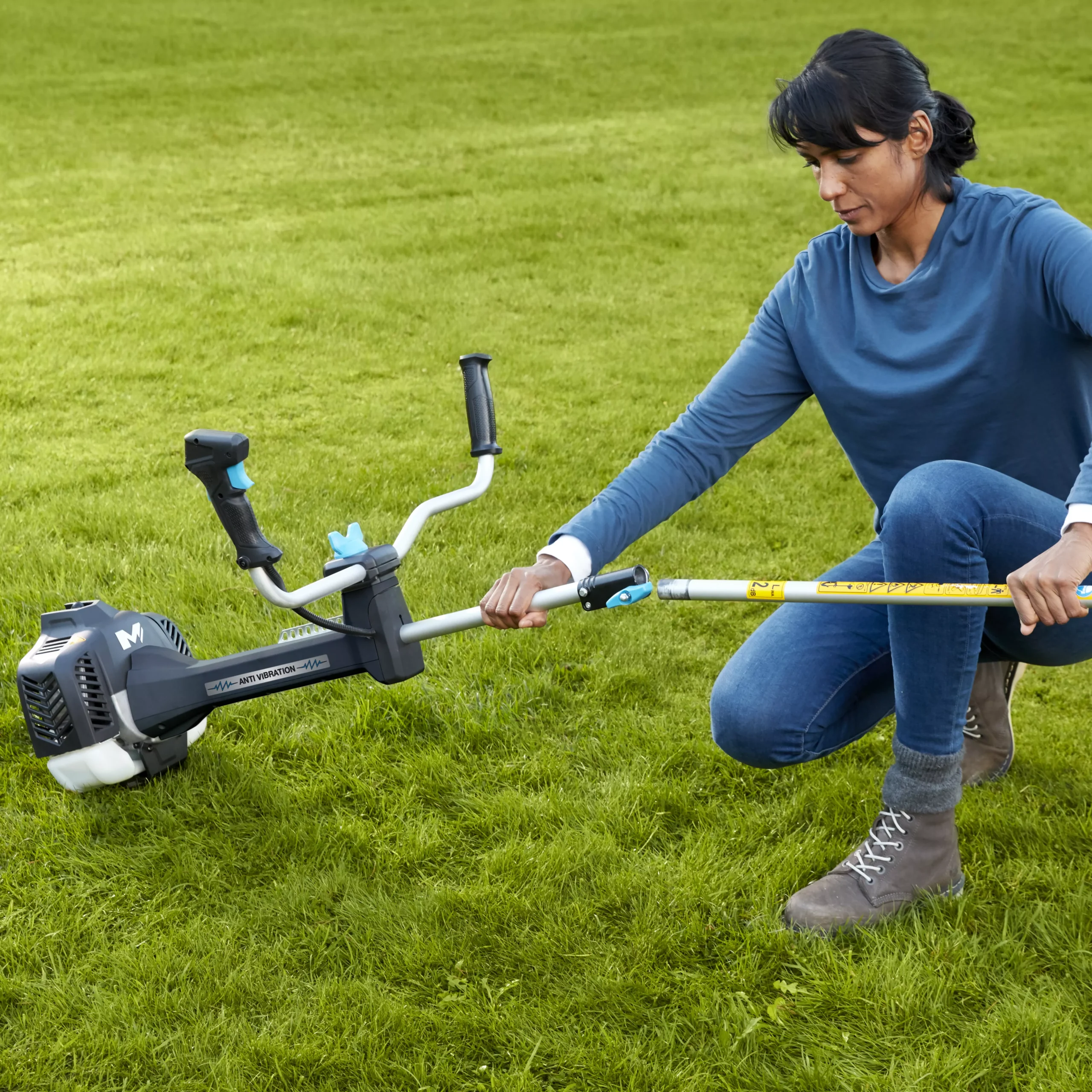 Mac Allister 33cc Petrol MBCP33-4 Brushcutter 10 Mac Allister 33cc Petrol MBCP33-4 Brushcutter - Image 8