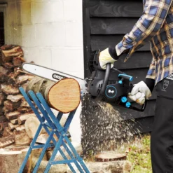 Mac Allister MCSWP40-2 400mm Petrol Chainsaw 14 Mac Allister MCSWP40-2 400mm Petrol Chainsaw -Hozelock Shop mac allister mcswp40 2 400mm petrol chainsaw5059340255873 02i