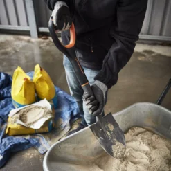 Magnusson Pointed D Handle Micro Shovel -Hozelock Shop magnusson pointed d handle micro shovel5059340086620 01i