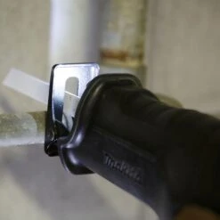 Makita LXT 18V Cordless Reciprocating Saw DJR186Z - Bare -Hozelock Shop makita lxt 18v cordless reciprocating saw djr186z bare0088381806640 02i BQ