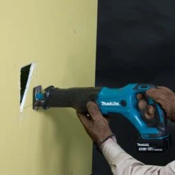 Makita LXT 18V Cordless Reciprocating Saw DJR186Z - Bare -Hozelock Shop makita lxt 18v cordless reciprocating saw djr186z bare0088381806640 41i BQ