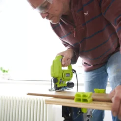 Ryobi 500W 240V Corded Jigsaw RJS720-G -Hozelock Shop ryobi 500w 240v corded jigsaw rjs720 g4892210129239 02i bq