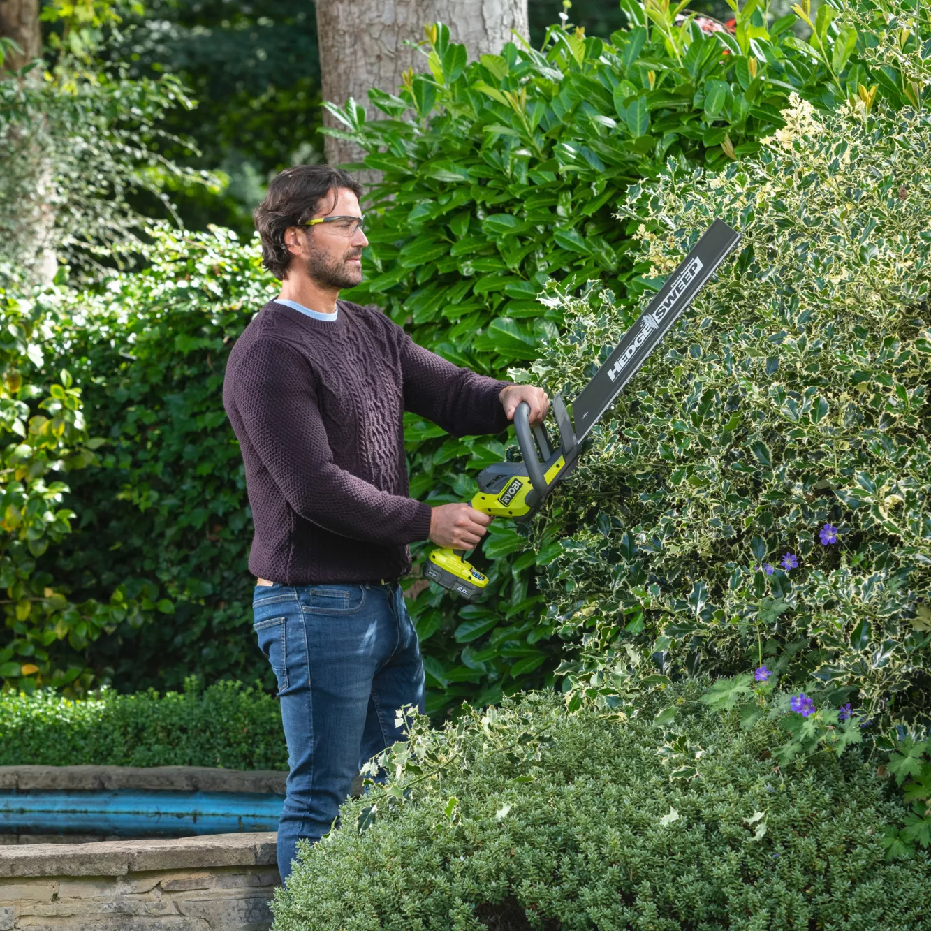 Ryobi ONE+ 18V 500mm RY18HT50A-120 Cordless Hedge Trimmer 5 Ryobi ONE+ 18V 500mm RY18HT50A-120 Cordless Hedge Trimmer - Image 3
