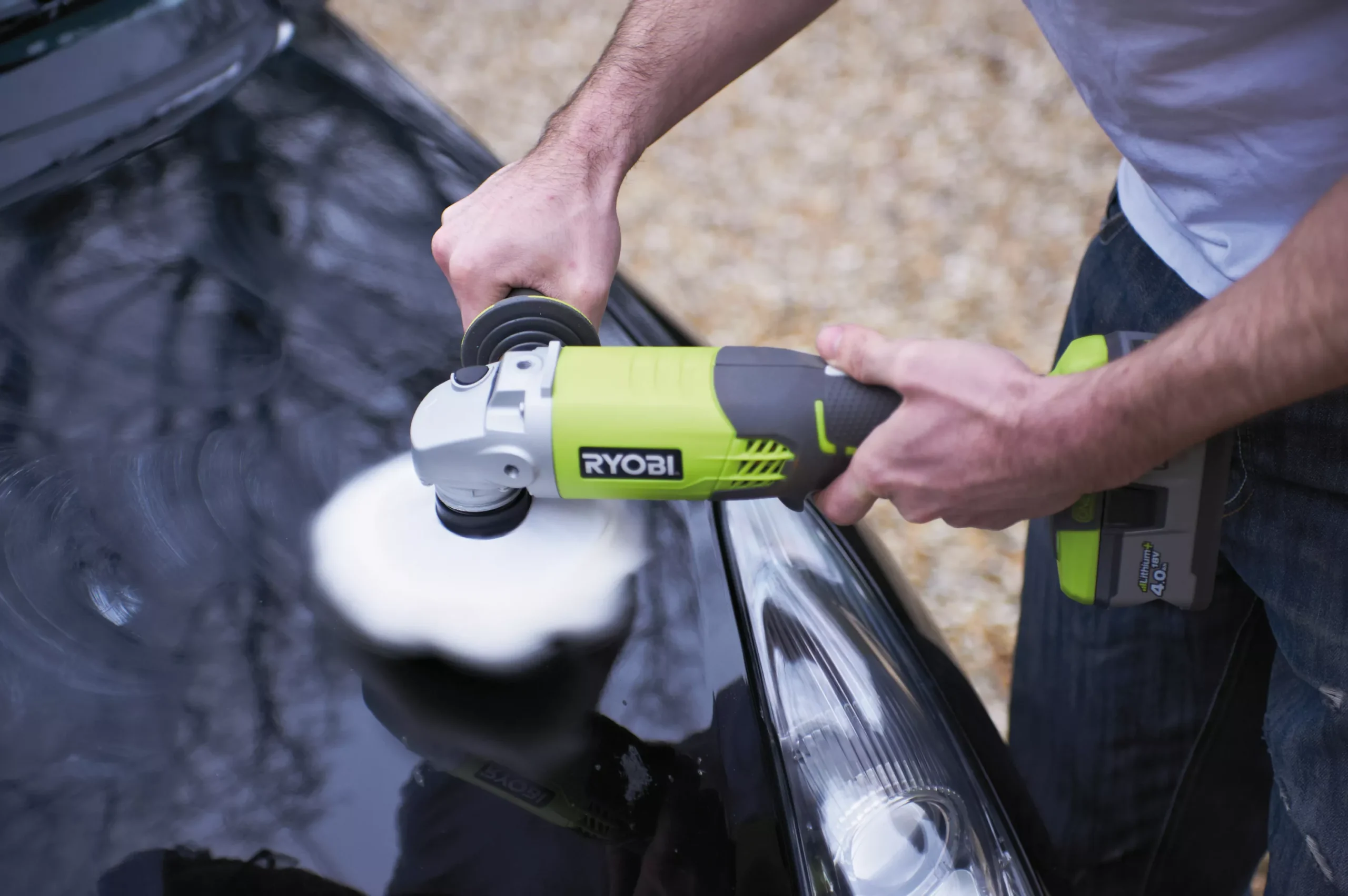 Ryobi ONE+ 18V One+ 115mm Brushed Cordless Angle Grinder R18AG-0 - Bare Unit 8 Ryobi ONE+ 18V One+ 115mm Brushed Cordless Angle Grinder R18AG-0 - Bare Unit - Image 6