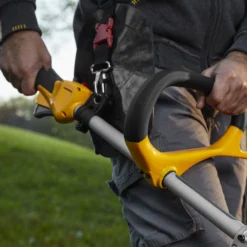 Stiga 430mm Petrol BC 330 A / 287120102/ST2 Brushcutter -Hozelock Shop stiga 430mm petrol bc 330 a 287120102 st2 brushcutter8008984853829 03i