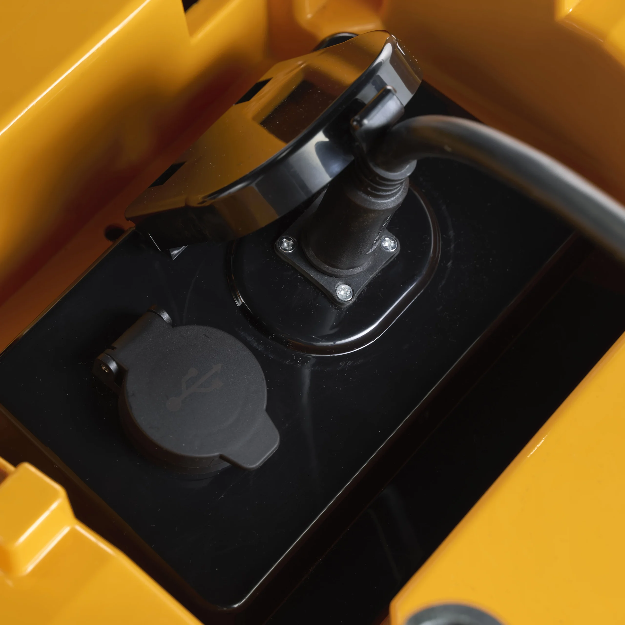 Stiga N/A 48V 18A Li-ion Fast Battery Charger Fast Charger For Electric Tractor / 278131808/ST1 4 Stiga N/A 48V 18A Li-ion Fast Battery Charger Fast Charger For Electric Tractor / 278131808/ST1 - Image 2